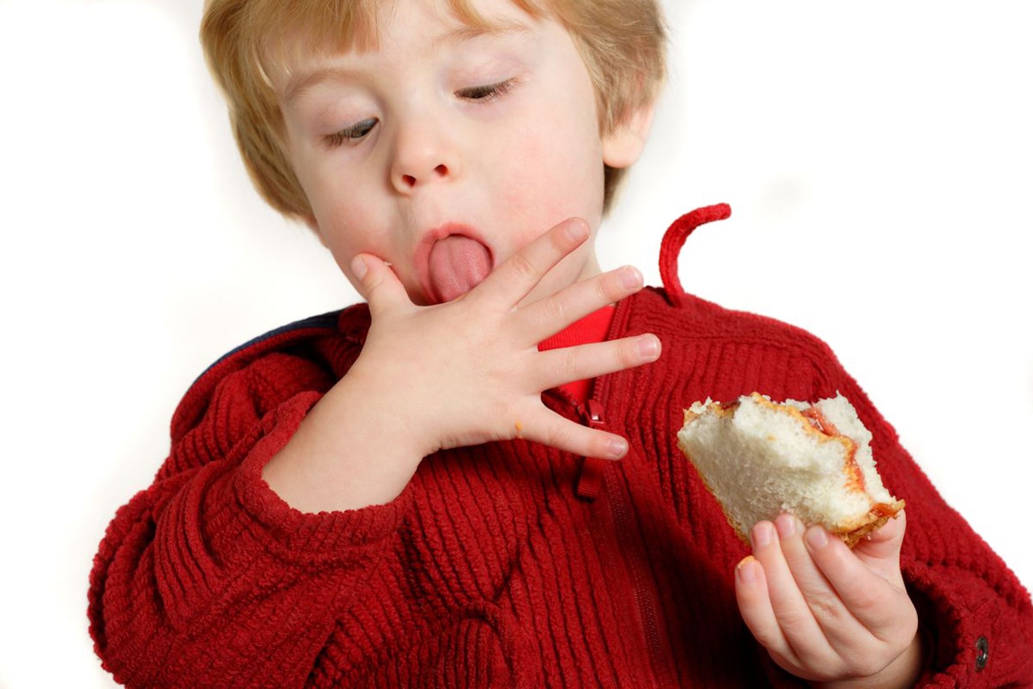 Ребенок облизывает пальцы. Вытер рот. Вытер рот. Девушка вытирает рот салфеткой. Женщина вытирает рот рукой.